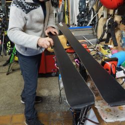 Cap Sancy : atelier de réparation de ski/snowboard