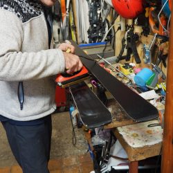Cap Sancy : atelier de réparation de ski/snowboard - fartage